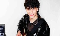 Nicolò emoziona ad Amici con una ballata cult (che Paola Turci ha cantato in italiano)