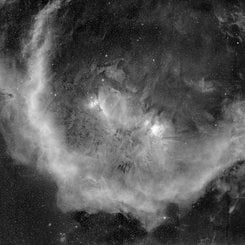 Atbaşı Bulutsusu’nun Çevresindeki Barnard Halkası