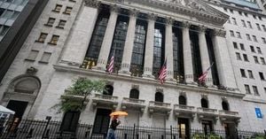 Wall Street Rallies As Banks Rebound And Trade Fears Ease