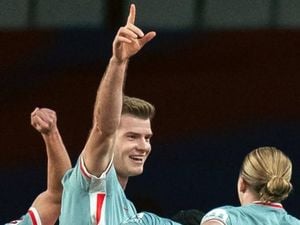 Atletico Madrid Dominates Real Sociedad With Serlot's Four Goals