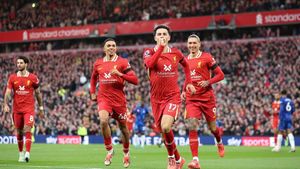 Liverpool Thrives Against Manchester City To Extend Premier League Lead