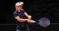 Charleston Open: Kalinskaya upsets Keys