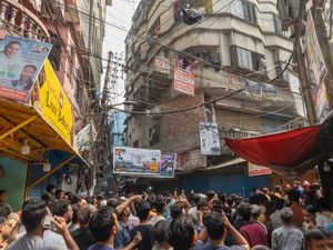 Bangladesh Earthquake Leaves Ten Dead And Hundreds Injured