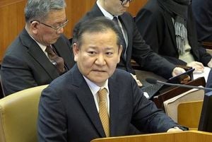 Cash And Luxury Bags Found At Lee Sang-min Residence