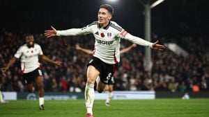 Fulham Makes Late Comeback To Beat Brentford