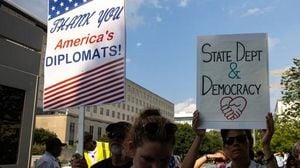 Trump Workforce Cuts And Union Battles Reshape Federal Jobs