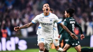 Marseille Beats Angers 2-0 To Solidify Second Place