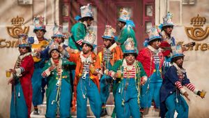 Cádiz Carnival Chirigota Returns With 'Los Hijos De Los Millonarios'