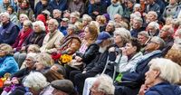 Liveblog dodenherdenking | 3000 mensen bij alternatieve herdenking - Drukte op Waalsdorpervlakte