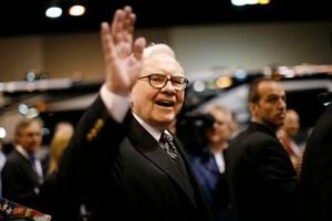 Warren Buffett Steps Down As CEO Of Berkshire Hathaway
