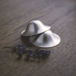 Gümüş göğüs ucu kapakları insan sağlığı için tehlike arz ediyor mu?