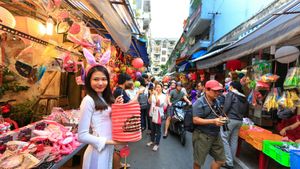 Beijing Experiences Lantern Festival Sales Surge