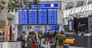 Severe Snowstorm Forces Eurowings Flight To Divert Back To Düsseldorf