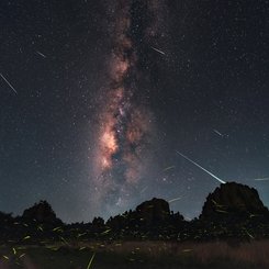 Ateş Böcekleri, Meteorlar ve Samanyolu