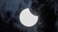 El eclipse parcial de Sol ya es visible en España