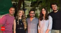 Aamir Khan, girlfriend Gauri Spratt spend time with Junaid Khan, Shikhar Dhawan, his rumoured girlfriend - PIC inside | Hindi Movie News - The Times of India