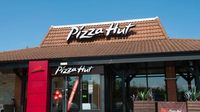 Pizza Hut workers in Scotland furious as franchise bosses 'dock their wages'