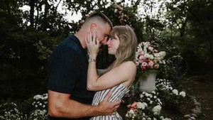 Taylor Swift And Travis Kelce Announce Engagement