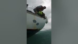 Bravery On The Water Marks Successful Boater Rescue