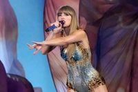 Taylor Swift surprises fans with performance at TEU concert in Nashville