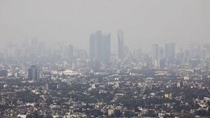 Doble Hoy No Circula Extended In Mexico City Amid Pollution Crisis