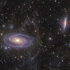  M81 versus M82 