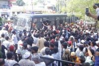 Maharashtra: Thousands join ‘Jail Bharo’ protest against Waqf Amendment Act