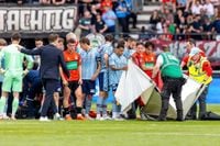 Schrikmoment in Nijmegen: harde botsing tussen Proper en Ogawa