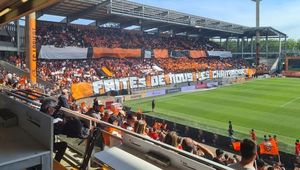 FC Lorient Clinches Ligue 2 Title With 5-1 Victory