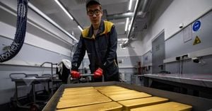 Gold Prices Near Record Highs As Investors Flock