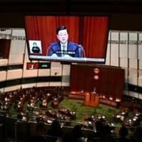 Hong Kong leader plans to fast-track border mega-project