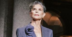 Giorgio Armani’s Final Milan Show Draws Emotional Farewell