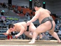 福崎が初黒星　元学生横綱・川副との全勝対決で完敗「実力が全然違う」…高校生初の幕下最下位格付け出し（2025年3月19日）｜BIGLOBEニュース