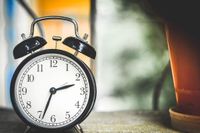 ¿Se adelanta el reloj o se retrasa? El cambio de hora que llega este domingo