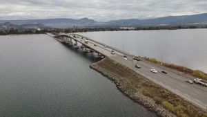 Kelowna Bridge Bomb Threat Highlights Need For Second Crossing