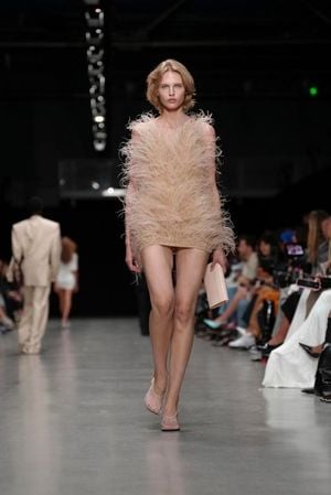 Stella McCartney Unveils Eco-Focused Paris Fashion Show