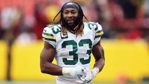 Aaron Jones Set To Shine Against Bears