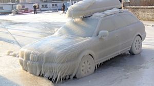 Major Midwest And Northeast Ice Storm Threatens Travel