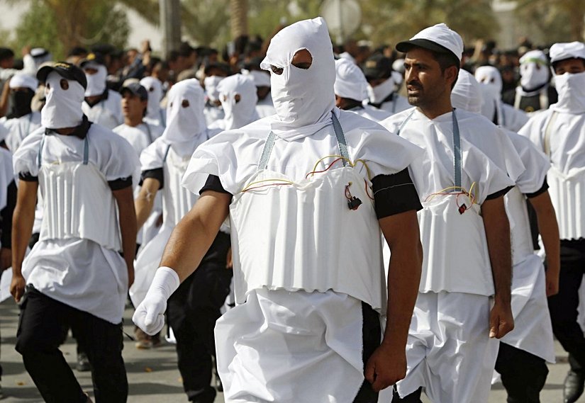 İntihar bombacıları... Tabii ki normalde bu kadar bariz belli değiller.