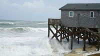 Flooding begins in the Outer Banks as Hurricane Erin moves north