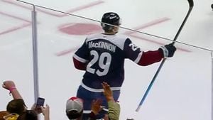 MacKinnon Celebrates 1,000 Points As Avalanche Dominate