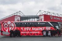 Neuer Mannschaftsbus: Mainz 05 und Bohr bleiben bis 2029 Partner