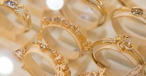 Vietnam Gold Prices Hold Steady Amid Global Slump
