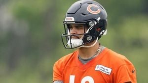 Caleb Williams Aims High As Bears Start 2025 Season