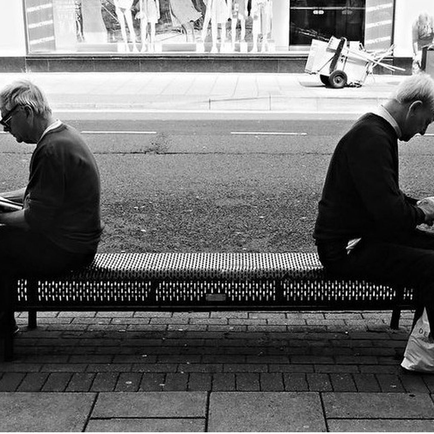 Sosyal Mesafelendirme Neden Bize Tuhaf Hissettiriyor?