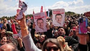 Istanbul Opposition Mayors Arrested Amid Corruption Probe
