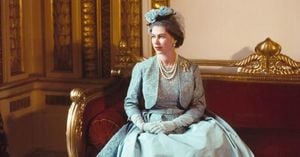Buckingham Palace To Host Unprecedented Queen Elizabeth II Fashion Exhibition