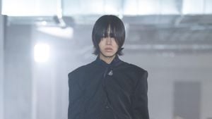 Yoshida Eizaku Faces New Critiques Amid Fashion Comeback