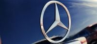 DAX 40-Wert Mercedes-Benz Group (ex Daimler)-Aktie: Mercedes-Benz Group (ex Daimler)-Dividende verringert sich