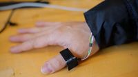 AI ring tracks spelled words in American Sign Language | Cornell Chronicle